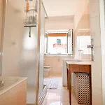 2 Bedroom Stunning In Daire